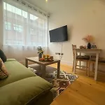 Luxury Apartment In Luton Town